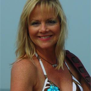 Deanna Dove